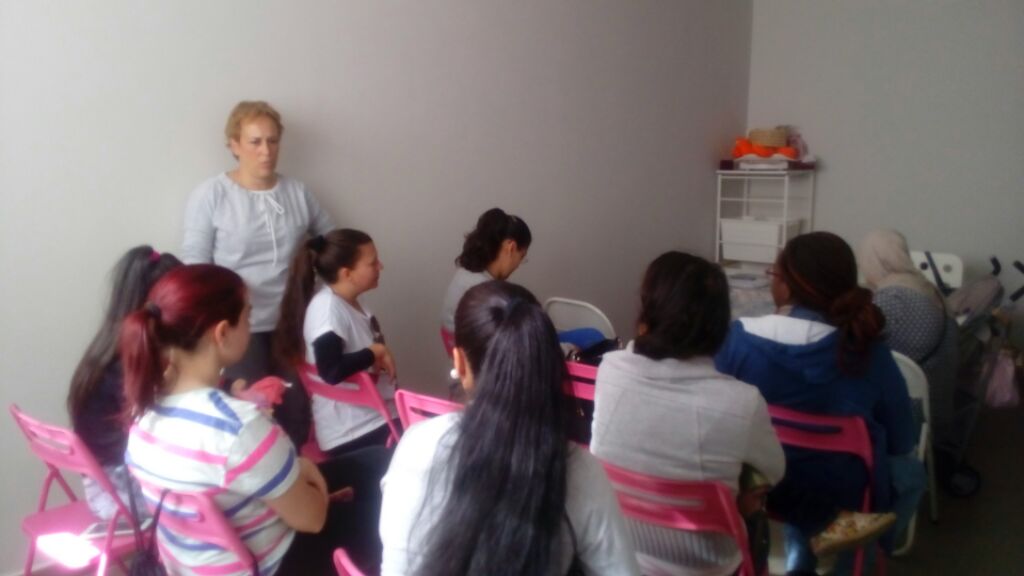 REDMADRE Malaga Taller impratido por cruz roja abril mayo 2017 3
