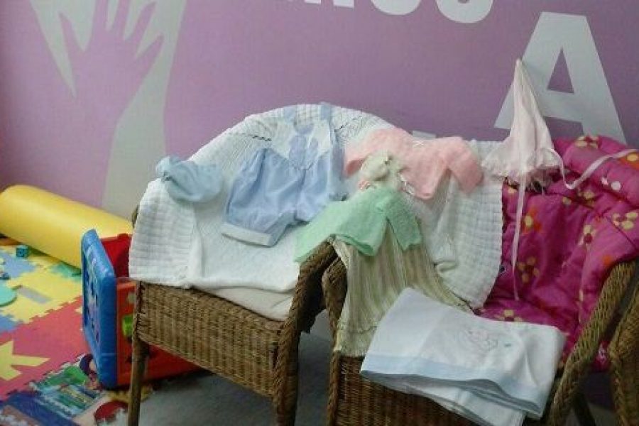 tienda_solidaria_las_rozas_ropa_bebes.jpg