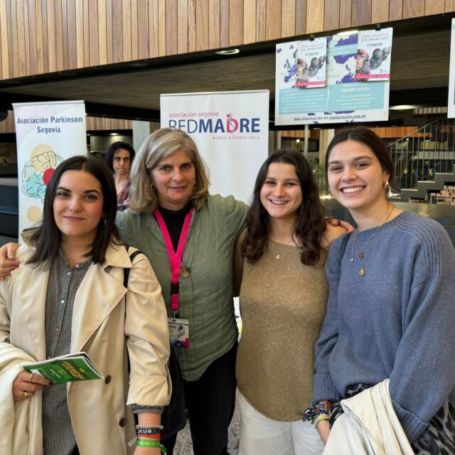 El pasado 23 de Octubre se celebró la Feria del Voluntariado en el Campus de Segovia de la Universidad de Valladolid @universidaddevalladolid y fué un éxito!!🙌🙌

Ayer mismo ya estábamos reunidos haciendo planes y repartiendo tareas con los 6 nuevos voluntarios estudiantes universitarios que han querido unirse a nuestro proyecto en Asociación #REDMADRE #Segovia.

Gracias @universidaddevalladolid @publicatessen @pvoluntariado @ayuntamientosegovia y a la Diputación de Segovia 🫶🏻